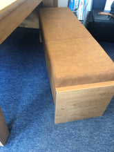 Load image into Gallery viewer, Supreme Classic Meeting pool Table