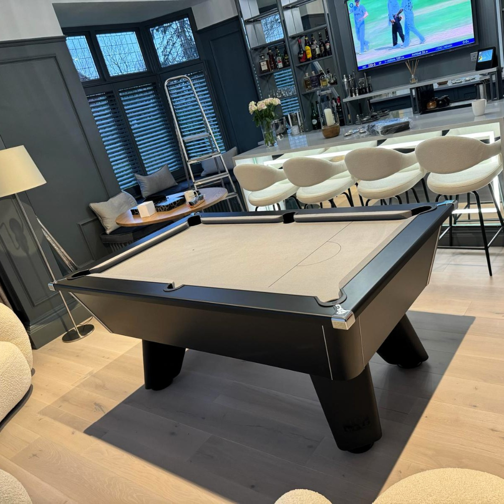 Cry Wolf Indoor Slate Bed Pool Table Black