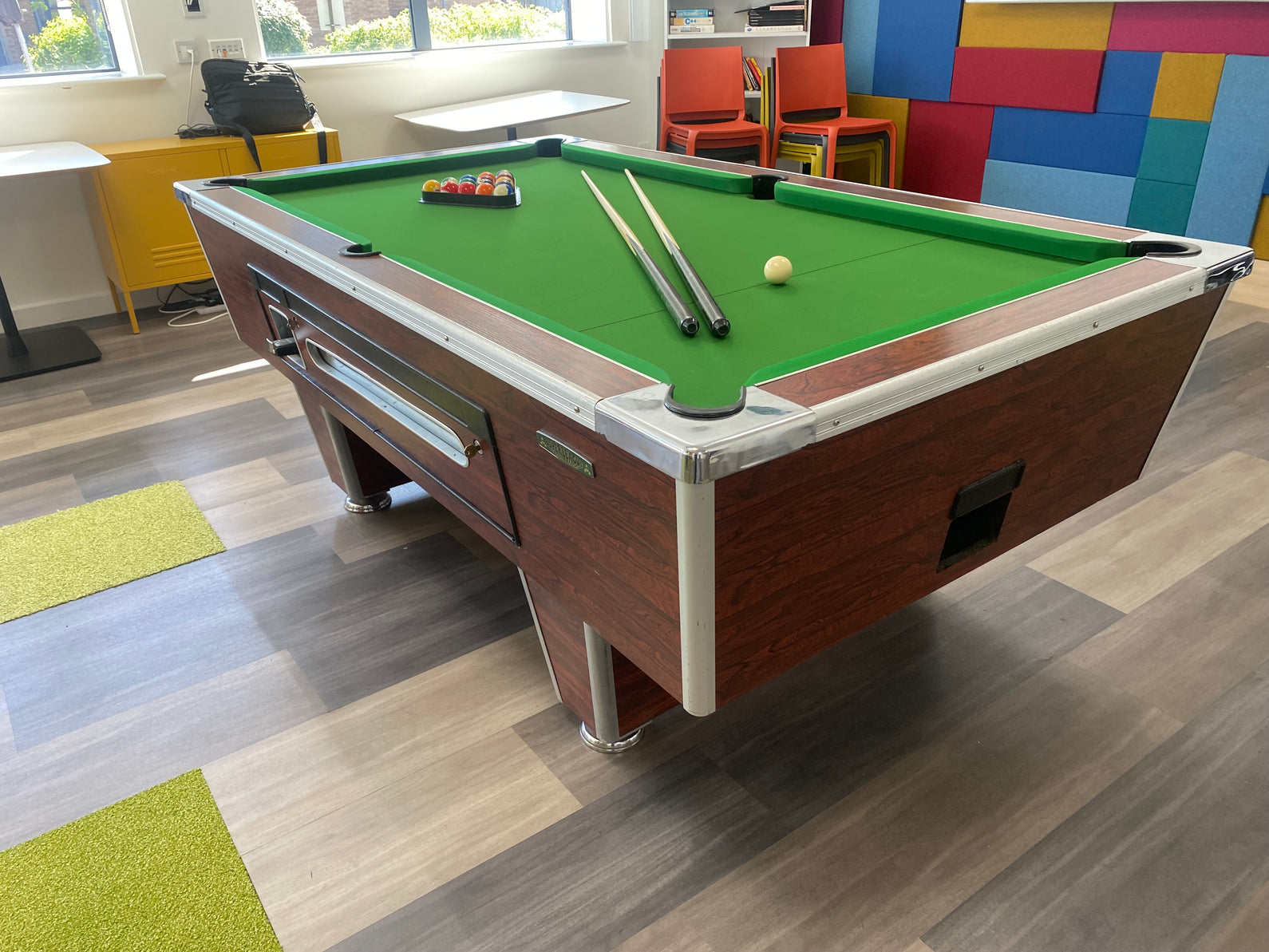 ***RECONDITIONED*** 7' x 4' Rosewood Superleague Free Play Pool table