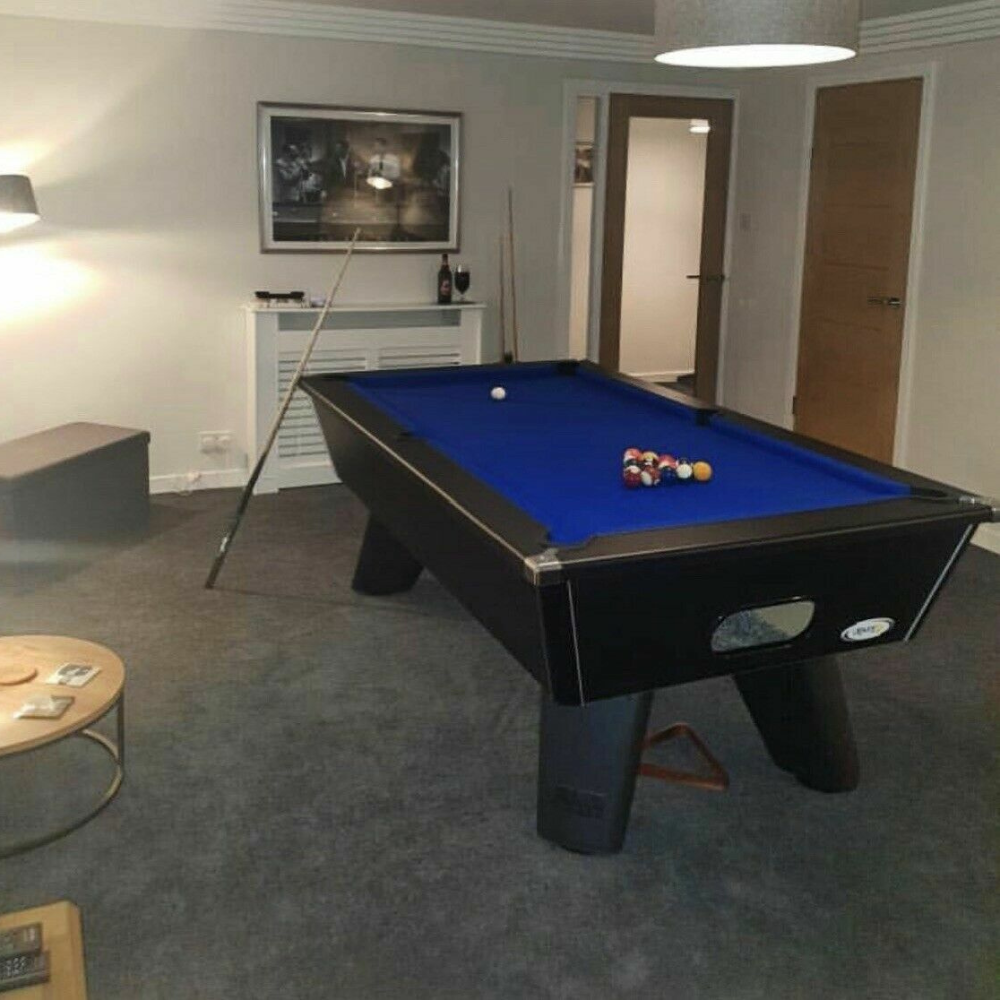 Cry Wolf Indoor Slate Bed Pool Table Black