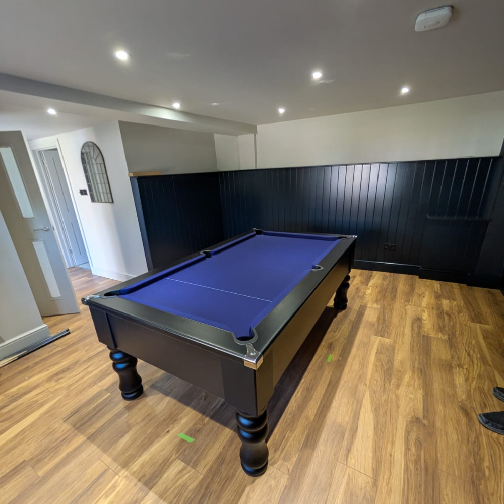 Cry Wolf Turned Leg Slate Bed Pool Table Black