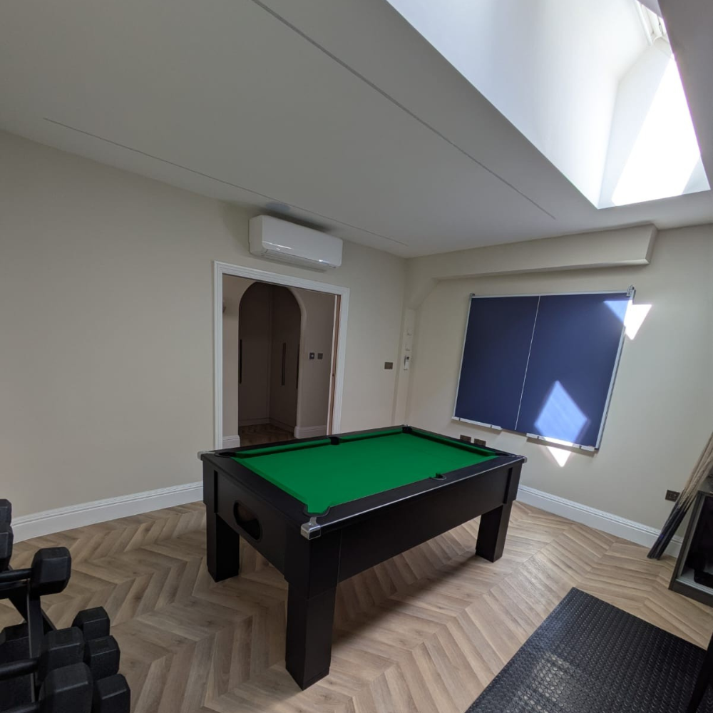 Cry Wolf Square Leg Slate Bed Pool Table Black