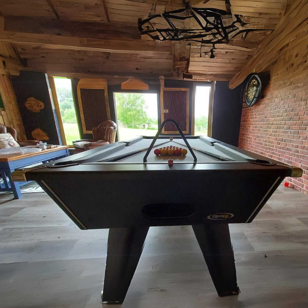 Cry Wolf Indoor Slate Bed Pool Table Black