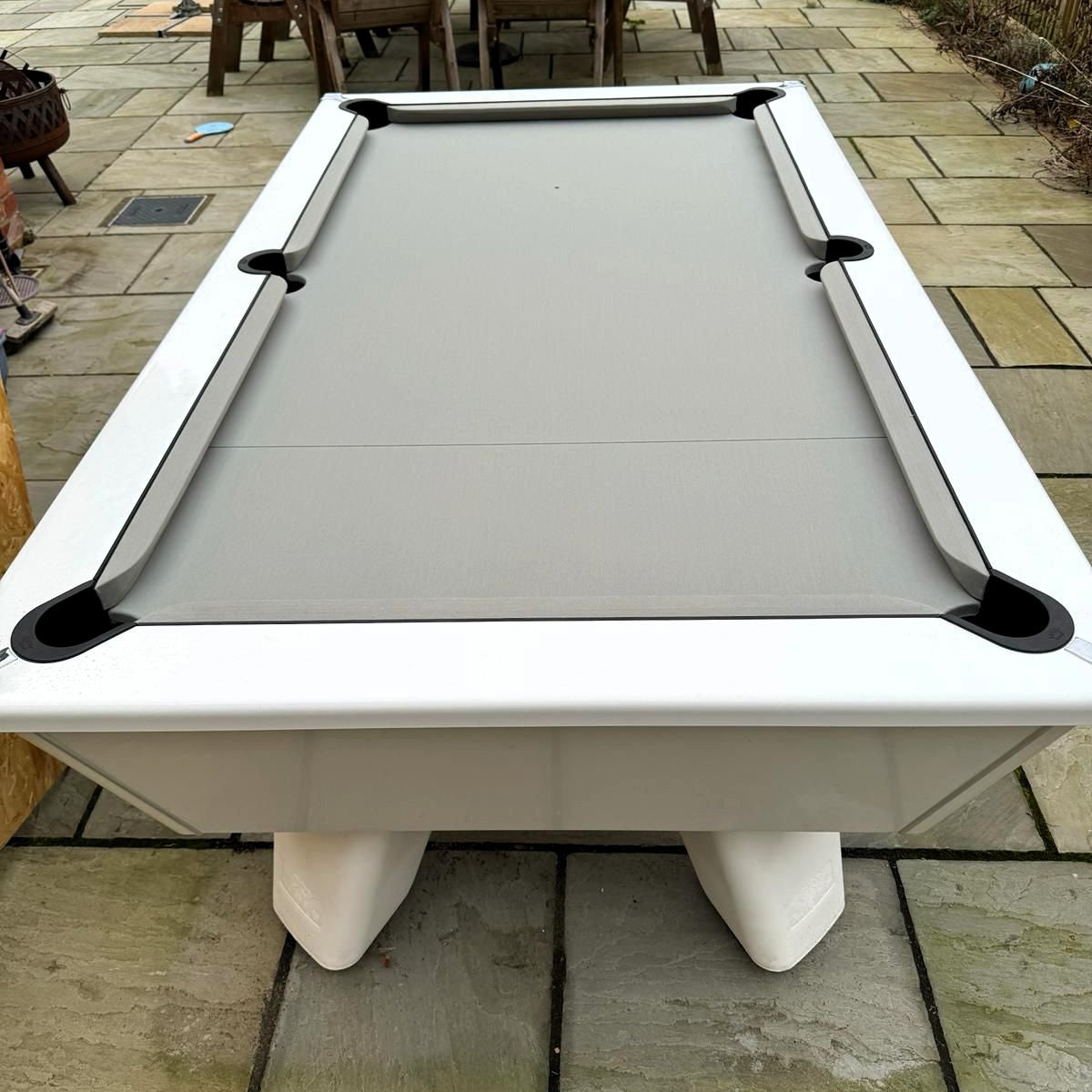 Cry Wolf Outdoor Slate Bed Pool Table White
