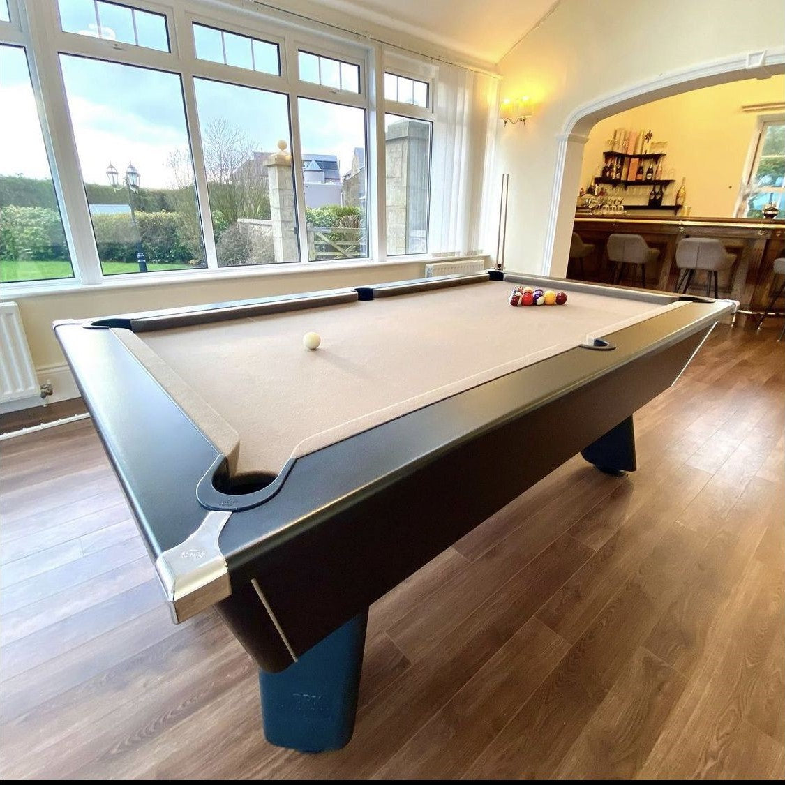 Cry Wolf Indoor Slate Bed Pool Table Black