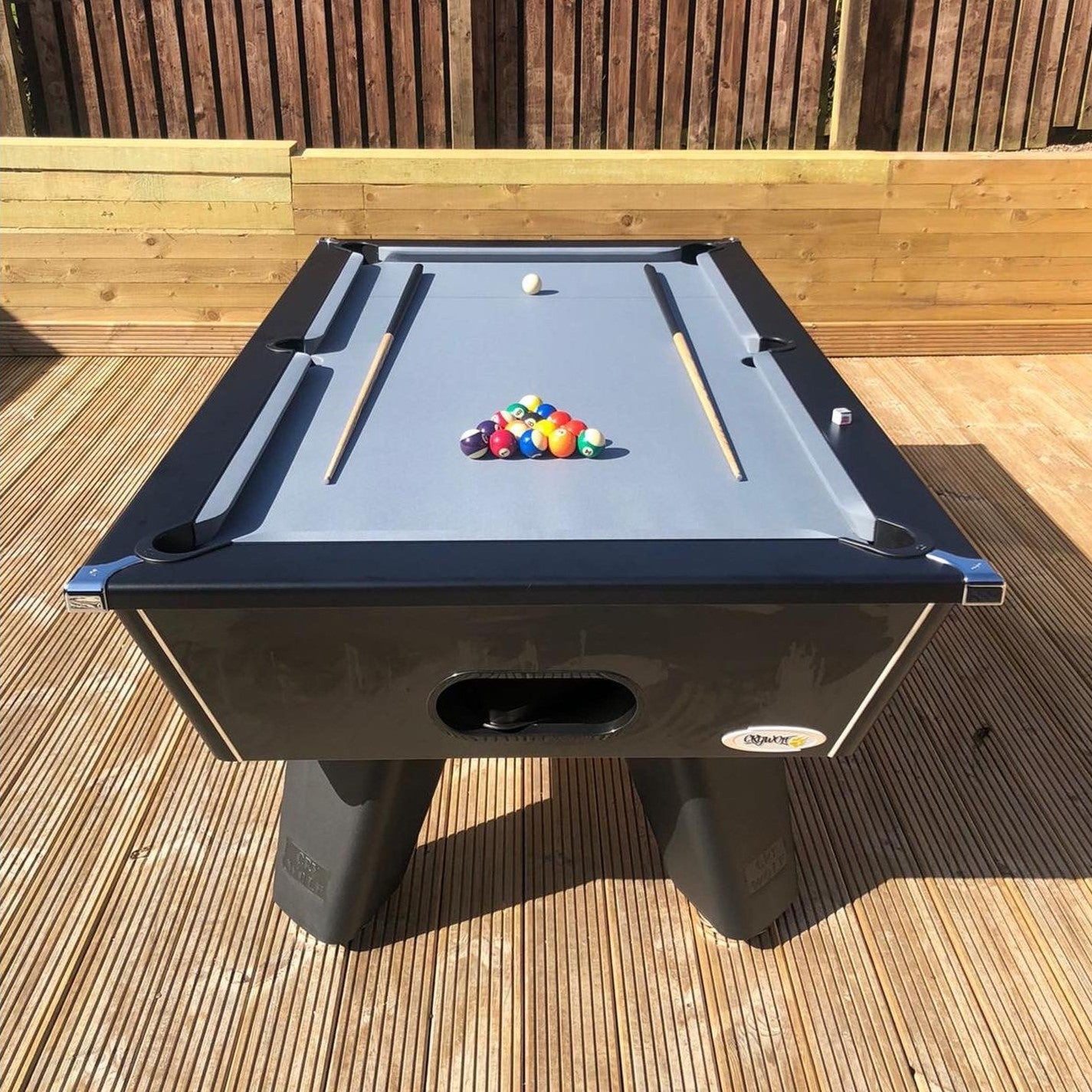 Cry Wolf Outdoor Slate Bed Pool Table Black