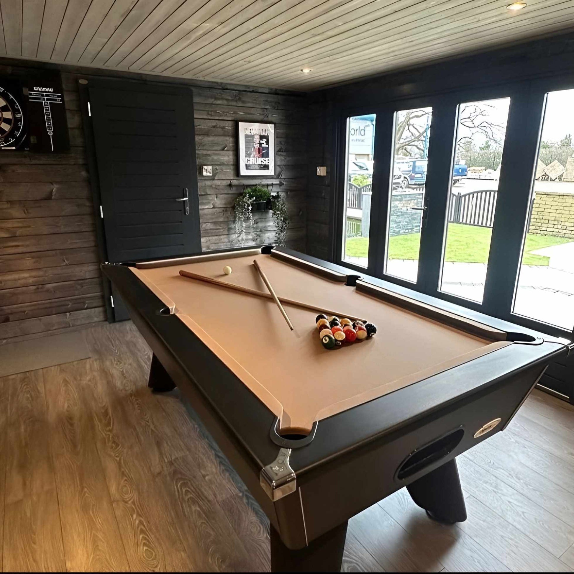 Cry Wolf Indoor Slate Bed Pool Table Black