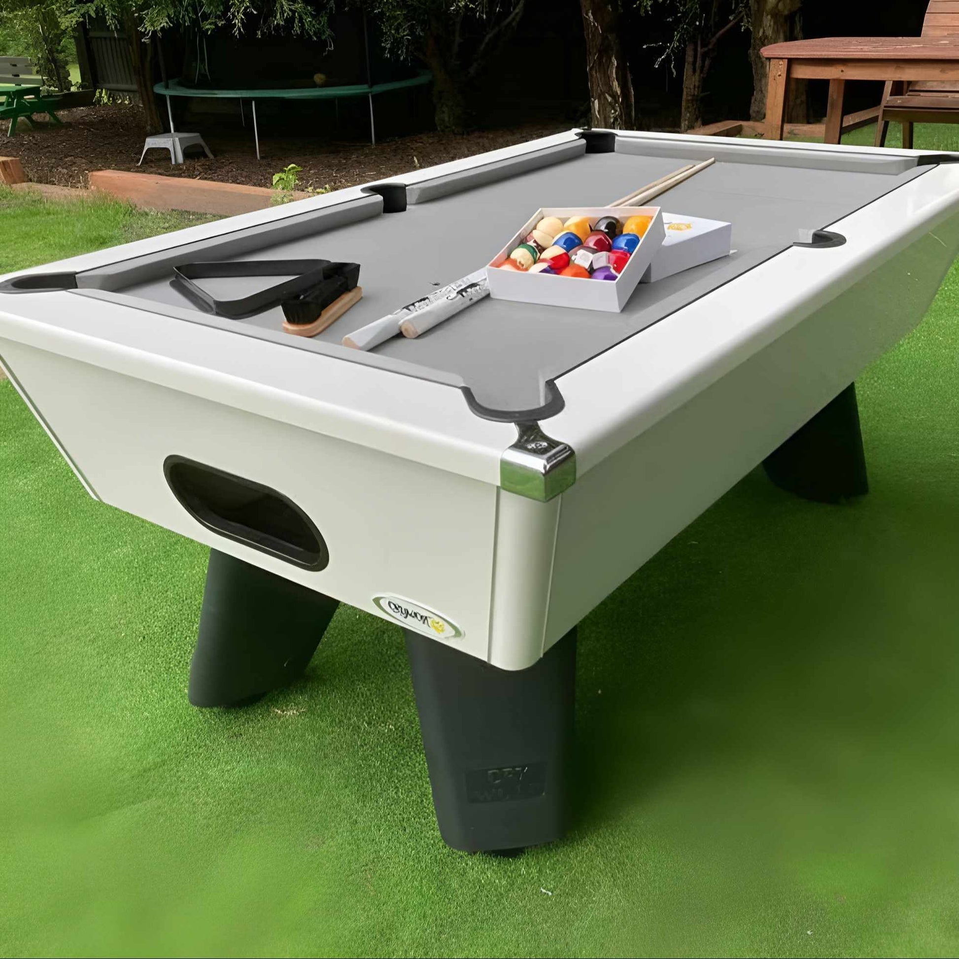 Cry Wolf Outdoor Slate Bed Pool Table White